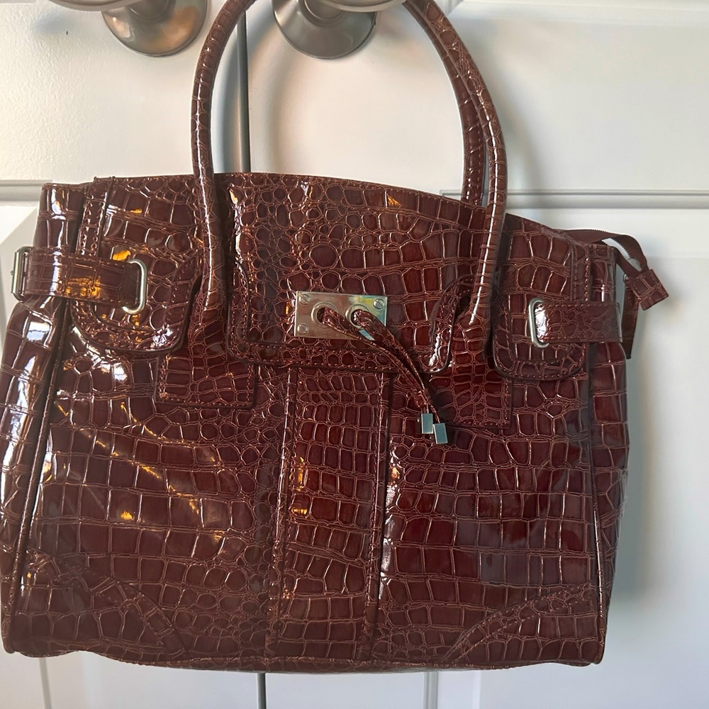 Hand bag